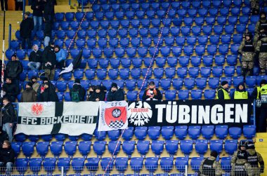 Kharkiv, Ukrayna - 14 Şubat 2019: Eintracht Frankfurt taraftarları