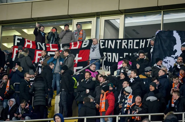 Kharkiv, Ukrayna - 14 Şubat 2019: Eintracht Frankfurt taraftarları