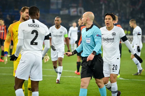 Kharkiv, Ukrayna - 14 Şubat 2019: Evan N'Dicka ve Makoto Ha