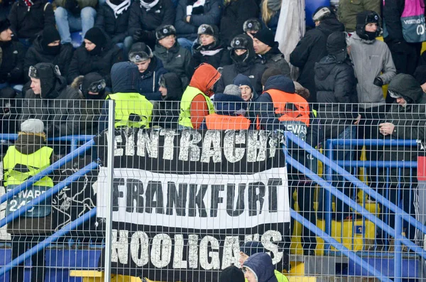Kharkiv, Ukrayna - 14 Şubat 2019: Eintracht Frankfurt taraftarları