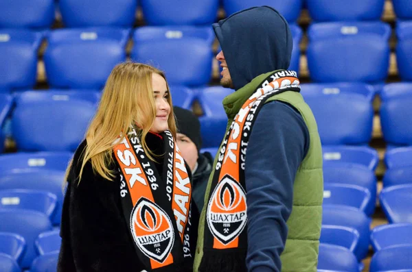 Kharkiv, Ukrayna - 14 Şubat 2019: Futbol taraftarları ve ultras s
