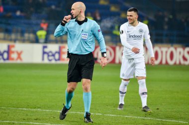 Kharkiv, Ukrayna - 14 Şubat 2019: Yargıç Anthony Taylor durin