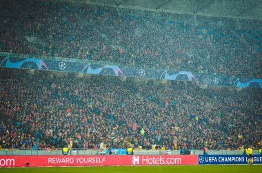 Kiev, Ukrayna - 12 Aralık 2018: Taraftarlar stan'de takıma destek