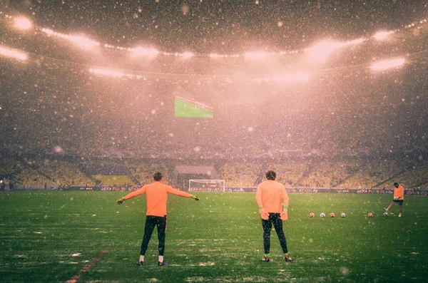 КИЕВ, Украина - 12 декабря 2018 года: Олимпийский стадион во время снега — стоковое фото