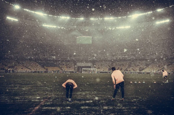 KIEV, UCRÂNIA - 12 de dezembro de 2018: Estádio Olímpico durante uma neve — Fotografia de Stock