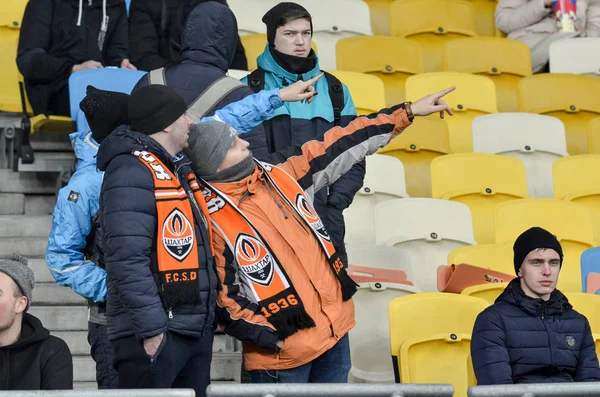 KIEV, UCRANIA - 12 de diciembre de 2018: Ventiladores en el estadio durante —  Fotos de Stock