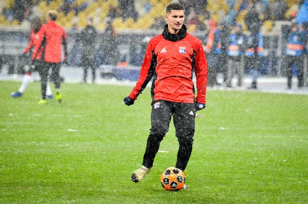 KIEV, UCRAINA - 12 dicembre 2018: Houssem Aouar durante la UEFA — Foto Stock