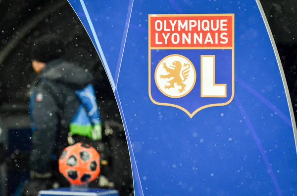 Kiev, Ukrayna - 12 Aralık 2018: Olympique Lyon logosu ve emble