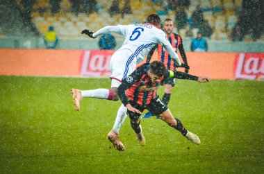 Kiev, Ukrayna - 12 Aralık 2018: Marcelo Taison'a karşı uçuyor