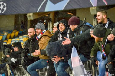 Kiev, Ukrayna - 12 Aralık 2018: Olympique Lyon Taraftarları Kutladı