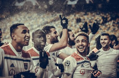 Kiev, Ukrayna - 12 Aralık 2018: Lyonlu futbolcular celebra