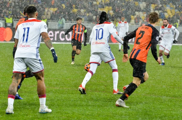 Kiev, Ukrayna - 12 Aralık 2018: Bertrand Traore oyuncu