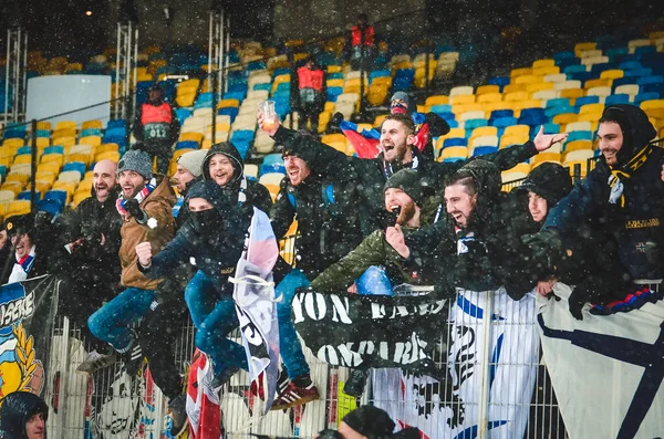 Kiev, Oekraïne-12 december 2018: Olympique Lyon fans vieren — Stockfoto