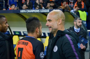 Kharkiv, Ukrayna - 23 Ekim 2018: Pep Guardiola teşekkür onun pl