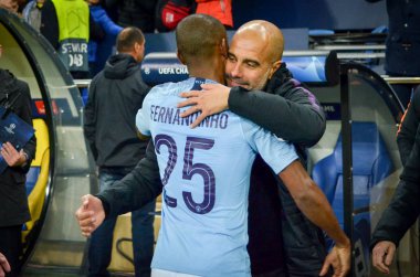 Kharkiv, Ukrayna - 23 Ekim 2018: Pep Guardiola teşekkür onun pl