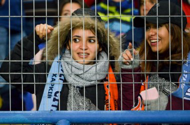 Kharkiv, Ukrayna - 23 Ekim 2018: Güzel duygusal kız olmak