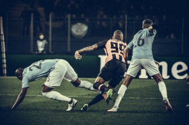 Kharkiv, Ukrayna - 23 Ekim 2018: Riyad Mahrez (R) ve Fernan