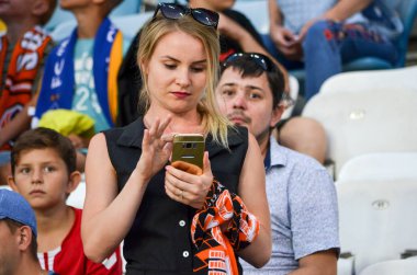 Odessa, Ukrayna - 21 Temmuz 2018: Finallerde futbol taraftarları