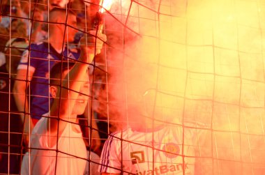 Odessa, Ukrayna - 21 Temmuz 2018: Fanlar ve ultras fişeği fo