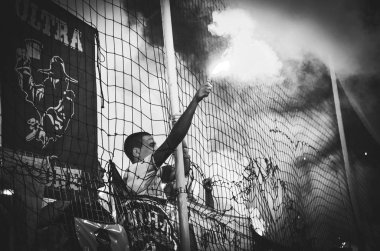 Odessa, Ukrayna - 21 Temmuz 2018: Fanlar ve ultras fişeği fo