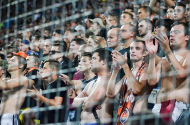Odessa, Ukrayna - 21 Temmuz 2018: Taraftarların ve ultras kapının arkasında