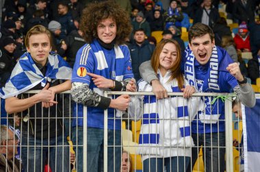 Kiev, Ukrayna - 14 Mart 2019: Chelsea taraftarları takımı destekliyor