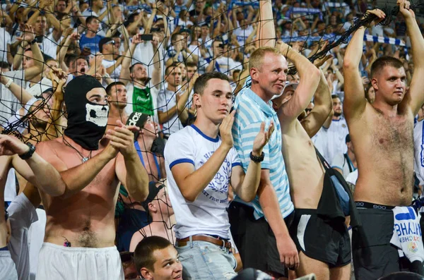 ODESSA, UCRANIA - 21 de julio de 2018: Ultras Dynamo Kiev felicita — Foto de Stock