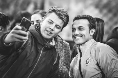 Kiev, Ukrayna - 14 Mart 2019: Pedro Rodriguez fan ile sırasında 