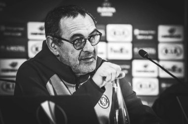 Kiev, Ukrayna - 14 Mart 2019: Maurizio Sarri basında con