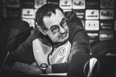 Kiev, Ukrayna - 14 Mart 2019: Maurizio Sarri basında con