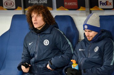 Kiev, Ukrayna - 14 Mart 2019: David Luiz sırasında banch üzerinde 