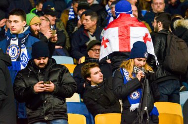 Kiev, Ukrayna - 14 Mart 2019: Chelsea taraftarları takımı destekliyor