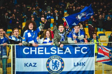 Kiev, Ukrayna - 14 Mart 2019: Chelsea taraftarları takımı destekliyor