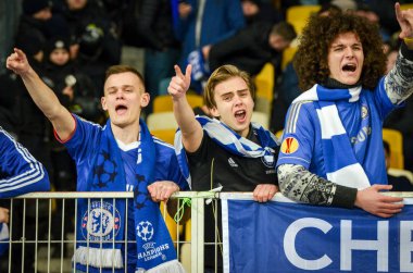 Kiev, Ukrayna - 14 Mart 2019: Chelsea taraftarları takımı destekliyor