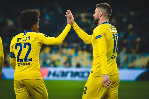 Kiev, Ukrayna - 14 Mart 2019: Olivier Giroud ve Willian cele