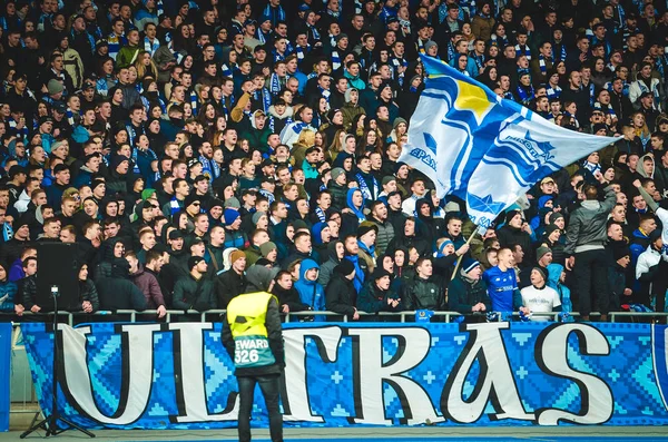 Kiev, Ukrayna - 14 Mart 2019: Ultras ve taraftarlar takımı destekliyor