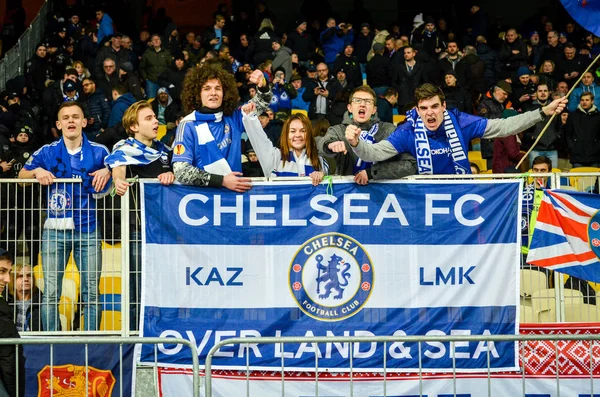 Kiev, UKRAINE - March 14, 2019: Chelsea  fans support the team d — Stock Photo, Image