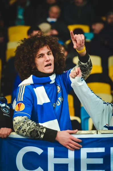 Kiev, Ukrayna - 14 Mart 2019: Chelsea taraftarları takımı destekliyor