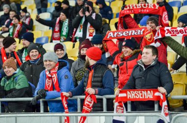 Kiev, Ukrayna - 29 Kasım 2018: Fc Arsenal'in taraftarları ve ultraları