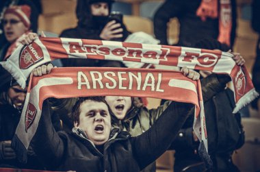 Kiev, Ukrayna - 29 Kasım 2018: Fc Arsenal'in taraftarları ve ultraları