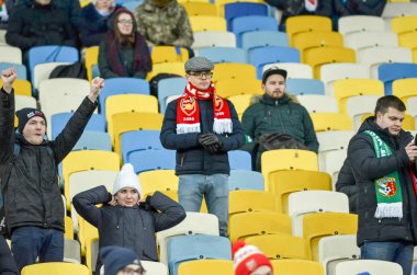 Kiev, Ukrayna - 29 Kasım 2018: Fc Arsenal'in taraftarları ve ultraları