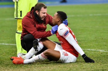 Kiev, Ukrayna - 29 Kasım 2018: Joe Willock tıbbi alır 