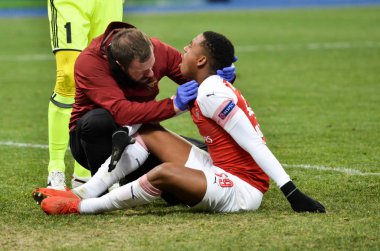 Kiev, Ukrayna - 29 Kasım 2018: Joe Willock tıbbi alır 