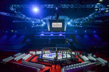 Kiev, Ukrayna - 02 Mart 2019: Halka mma ekim genel görünümü