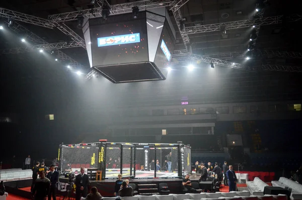 Kijów, Ukraina-marzec 02, 2019: Widok ogólny pierścienia MMA OCT — Zdjęcie stockowe