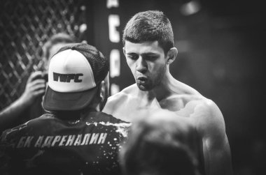 Kiev, Ukrayna - 02 Mart 2019: Arman Yesayan mma savaşçıları girin