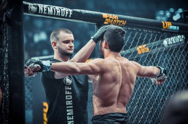 Kiev, Ukrayna - 02 Mart 2019: Arman Yesayan mma savaşçıları girin