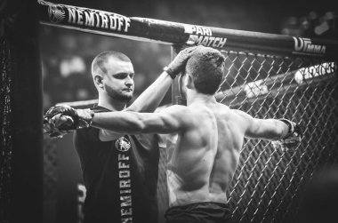 Kiev, Ukrayna - 02 Mart 2019: Arman Yesayan mma savaşçıları girin