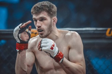 Kiev, Ukrayna - 02 Mart 2019: Anatoly Zhurakovsky mma savaşçıları