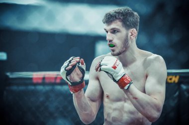 Kiev, Ukrayna - 02 Mart 2019: Anatoly Zhurakovsky mma savaşçıları